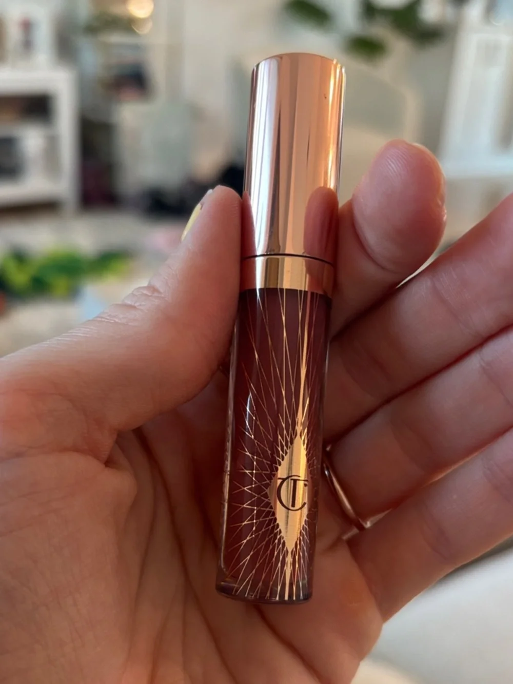 Charlotte Tilbury Liquid Matte Lipstick mini — Pillow Talk Medium